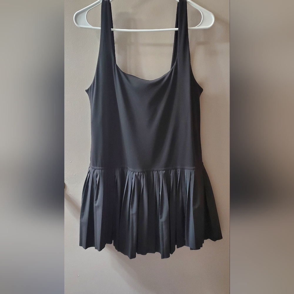 Aerie Black Mini Dress Pleated Bottom Half And Built In Shorts Underneath Sz XL - Picture 3 of 8